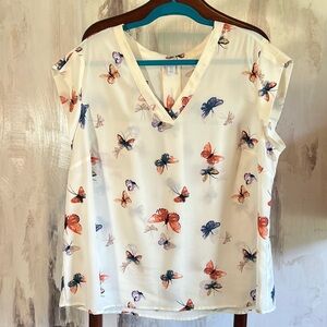 Carolina Belle White/Cream Butterfly Print V-Neck Short Sleeve Blouse Size 1X